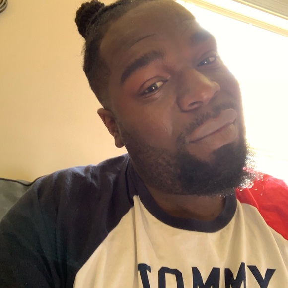 Profile Picture of Brandon Miles (@bjmiles112288) on Poshmark