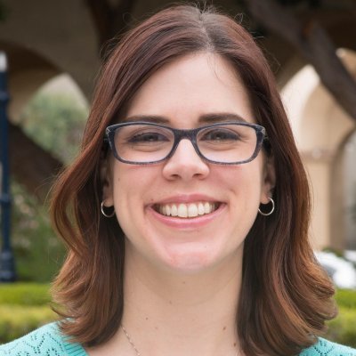 Profile Picture of Paige Potter (@PaigingthePast) on Twitter