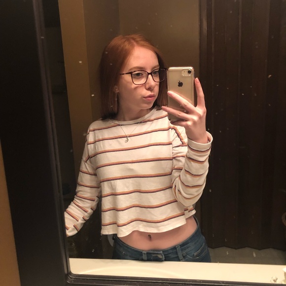Profile Picture of Carleigh Cartwright (@carlcartwright) on Poshmark