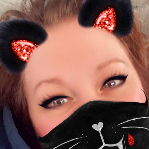Profile Picture of Crystal Kyle (@cak34) on Poshmark