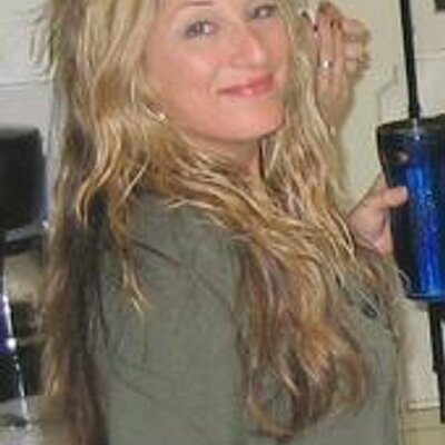 Profile Picture of Stephanie Kirianoff (@yazzgems) on Twitter