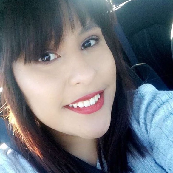 Profile Picture of Jessica Wilmer (@jessicawilmer) on Poshmark