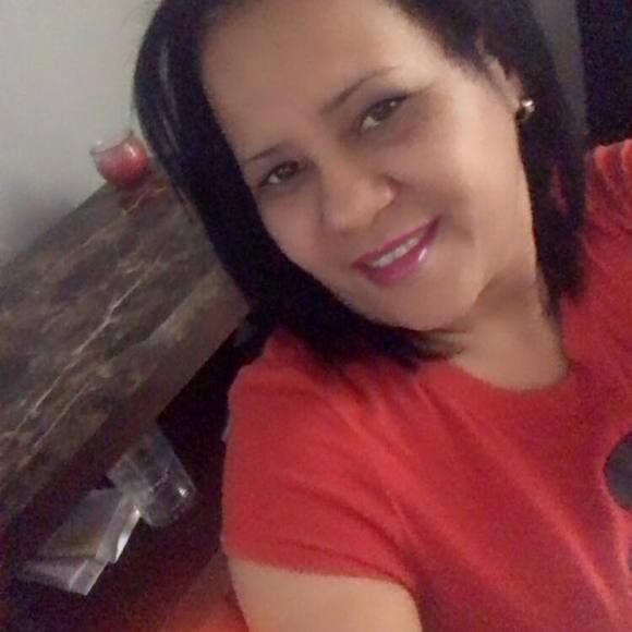 Profile Picture of Carolina Dilone (@mariadilone5) on Poshmark