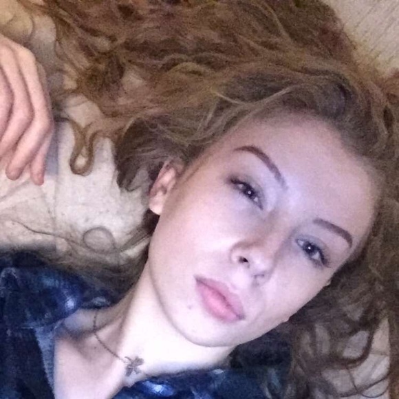 Profile Picture of Athenah Patterson (@athenah4568) on Poshmark