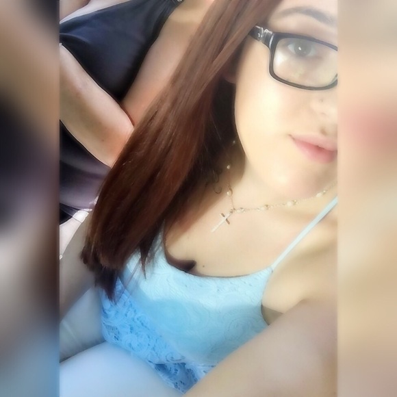 Profile Picture of Ashley Cilento (@ashleyy_lynn) on Poshmark