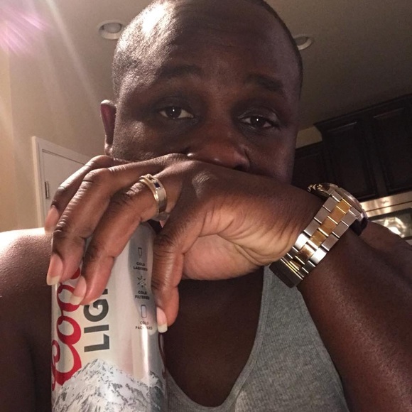Profile Picture of Aaron Hudson (@aarondelano) on Poshmark