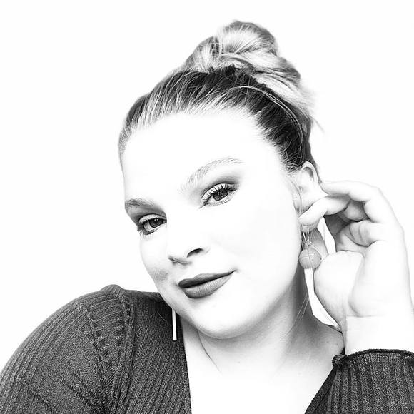 Profile Picture of Bree Brock (@breebrock366) on Poshmark