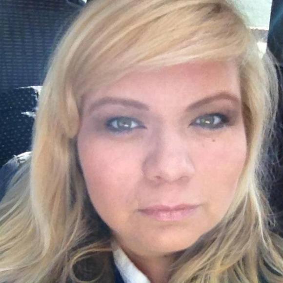 Profile Picture of Tamorah Farmer (@cubsrock33) on Poshmark