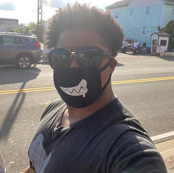 Profile Picture of Damien Scott (@dscott0214) on Poshmark