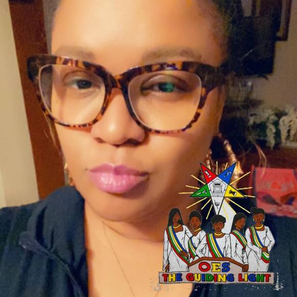 Profile Picture of Akishia Edlow (@itskeshababii) on Poshmark