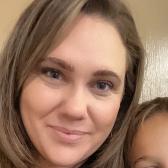 Profile Picture of Nichole Nanney (@nichole_cash) on Poshmark