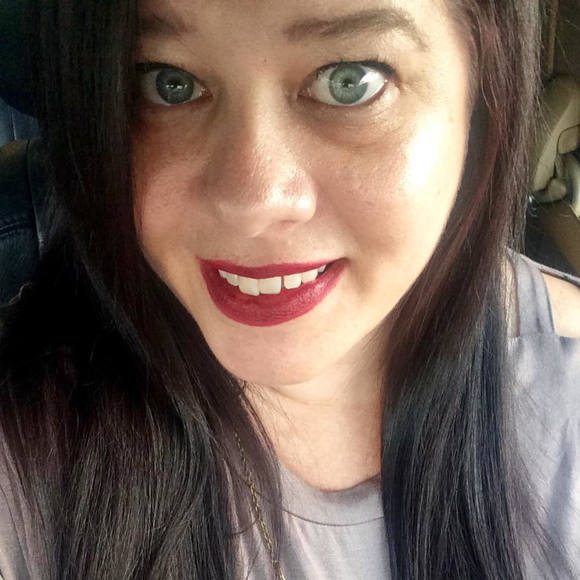 Profile Picture of Stephanie Coretti (@scoretti) on Poshmark