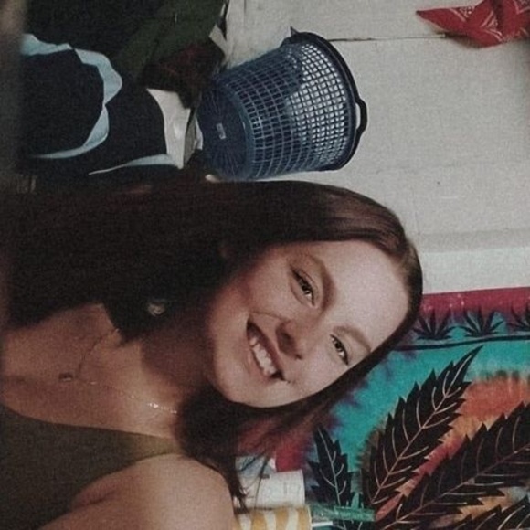 Profile Picture of Bŕôôķê Crowhurst (@b_crowhurst) on Poshmark