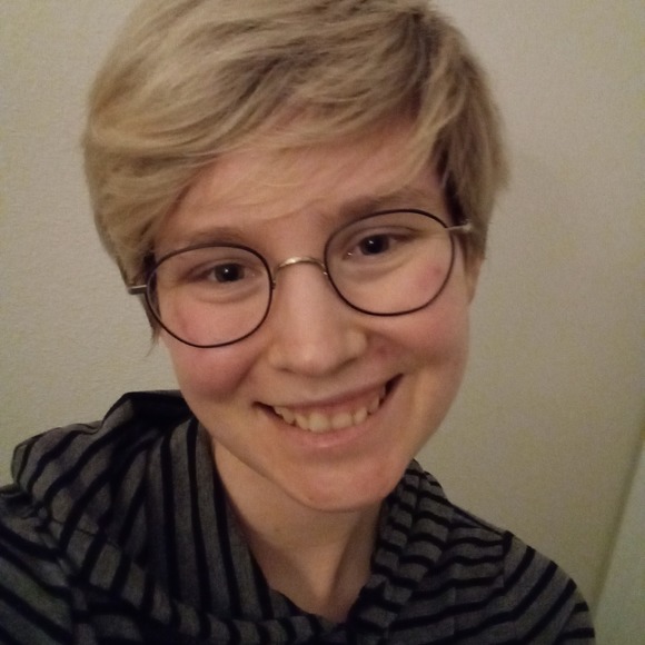 Profile Picture of Hannah Dougill (@blue_jay_bird) on Poshmark