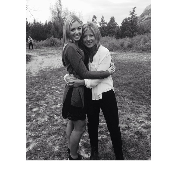 Profile Picture of Taylor Keating (@taykeating) on Poshmark
