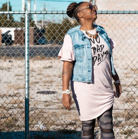 Profile Picture of Christina Heron (@4vhe) on Poshmark