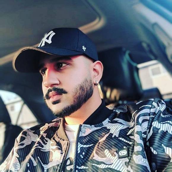 Profile Picture of Umer Khan (@omerkhan) on Poshmark