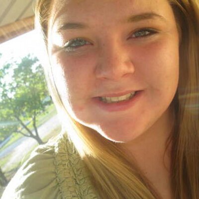 Profile Picture of Elizabeth Hartman (@Lizz336) on Twitter