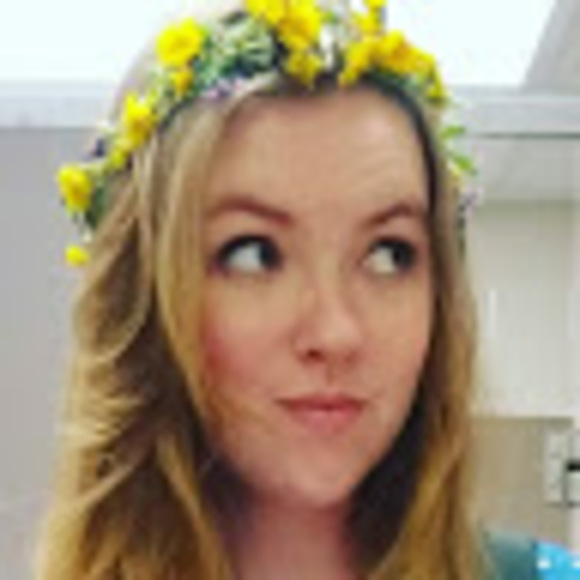 Profile Picture of Noelle Pixton (@noellepixton) on Poshmark