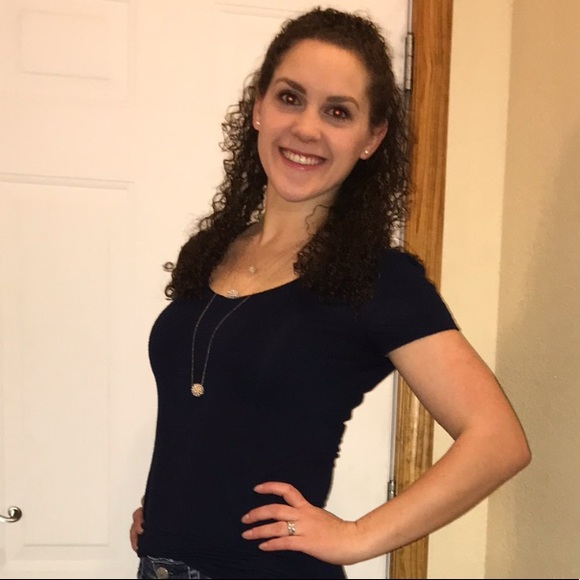 Profile Picture of Rachel Rittenhouse (@r_rittenhouse) on Poshmark