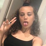 Profile Picture of 𝖆𝖒𝖊𝖑𝖎𝖆 𝖙𝖍𝖔𝖗𝖓𝖊 (@rahspamelia) on Instagram