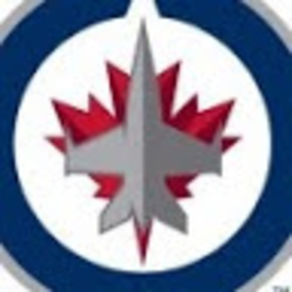 Profile Picture of Daniel Feakes (@hockeyboi14) on Poshmark