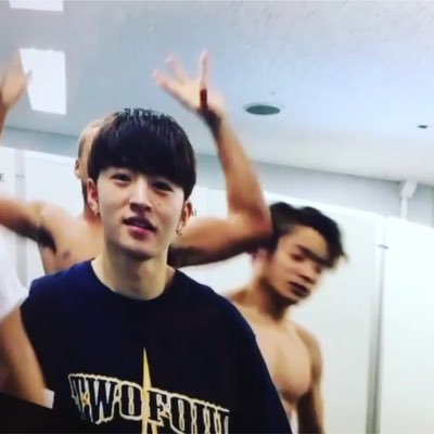 Profile Picture of ほの (@ling2wu1) on Twitter