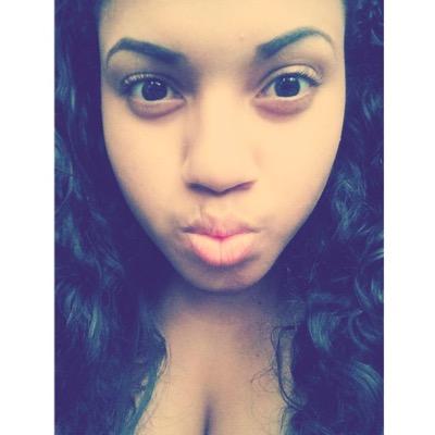 Profile Picture of Chantel Roberts (@mixedchic_c) on Twitter