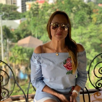 Profile Picture of Monica Chaves (@MoniCha777) on Twitter