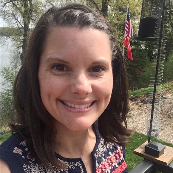 Profile Picture of Jodi Stevens (@jodi_stevens) on Poshmark