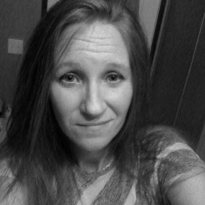 Profile Picture of Julia White (@RoebuckJulia) on Twitter
