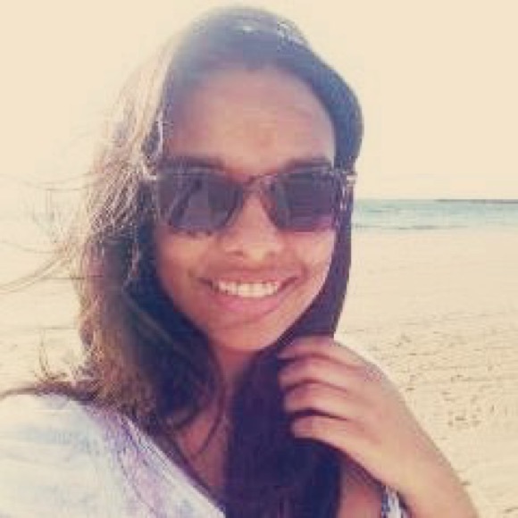 Profile Picture of Savannah Hansen (@savannah_194) on Poshmark