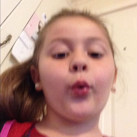 Brianna Lindsey - Poshmark Profile Picture of Brianna Lindsey (@briemarie8710) on Poshmark