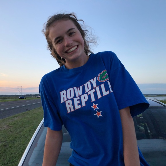 Profile Picture of Joy Ziegenfelder (@joyziegenfelder) on Poshmark