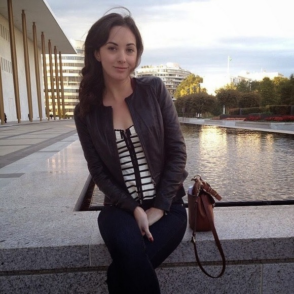 Profile Picture of Kimberly Pendleton (@kpendleton121) on Poshmark