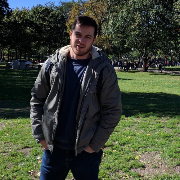 Profile Picture of Joe Bartlett (@joebartlett) on Poshmark