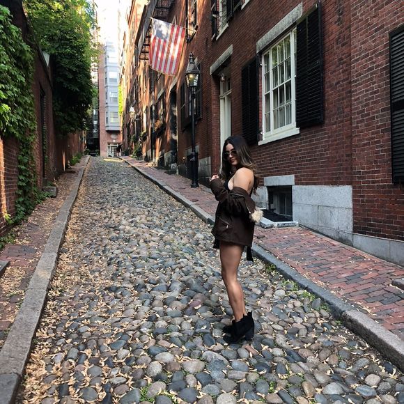 Profile Picture of Igmar Galindo (@igmar_galindo) on Poshmark