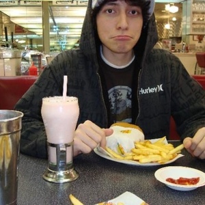 Profile Picture of Hugo Felix (@es_la_vampiro) on Myspace