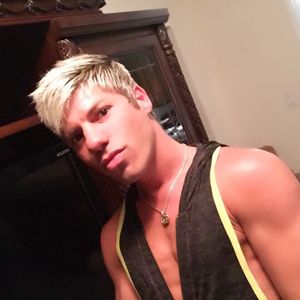 Profile Picture of Matthew Russo (@greenwithenvy80) on Myspace