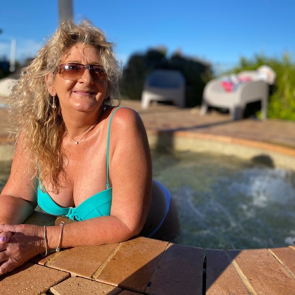 Profile Picture of Gail Roberts (@gailmroberts) on Poshmark
