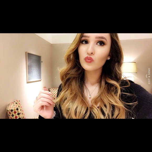 Profile Picture of Meagan Jimenez (@meaganalexandra) on Poshmark