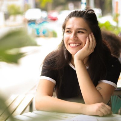 Profile Picture of Su Alteza Agobiadísima (@MarieJoDel) on Twitter