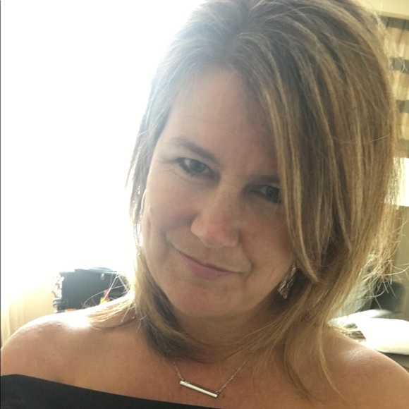 Profile Picture of Machell Kathan (@mabelmarie) on Poshmark