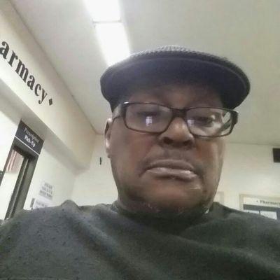 Profile Picture of Robert Ruffins (@RuffinsRobert) on Twitter