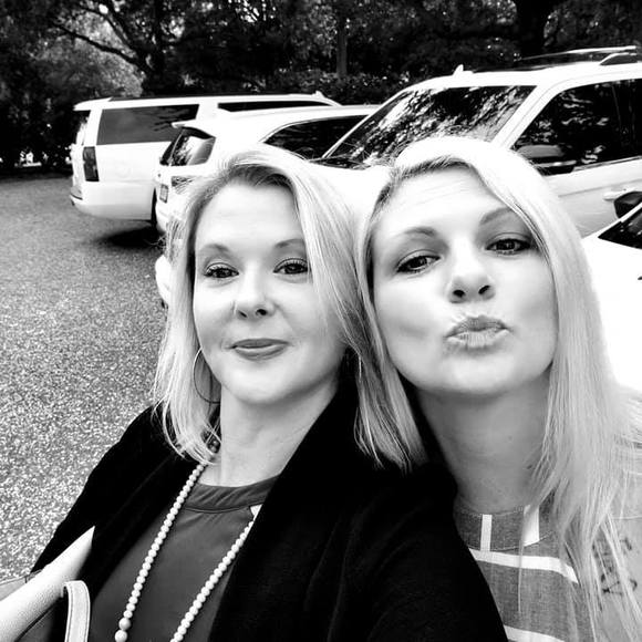 Profile Picture of Alice Hall (@alicehall721) on Poshmark