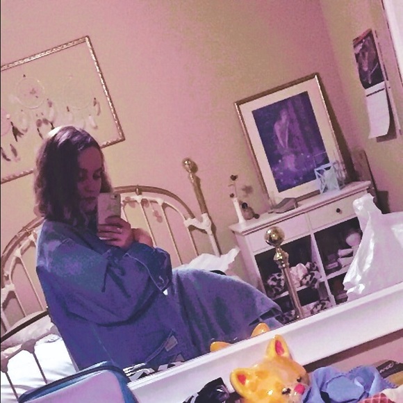 Profile Picture of Annie Brenkus (@itsunshinebaby) on Poshmark