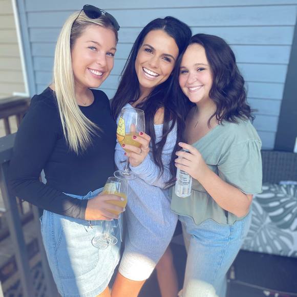 Profile Picture of Sophia Cogliano (@sophhcogs) on Poshmark