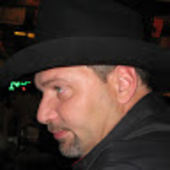 Profile Picture of Terry Wise (@tdwise35) on Poshmark