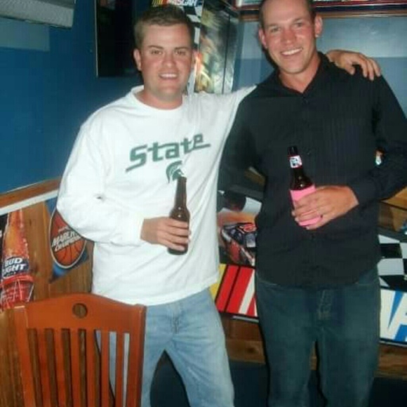 Profile Picture of Jeff Cuzzort (@cpgolfer04) on Poshmark