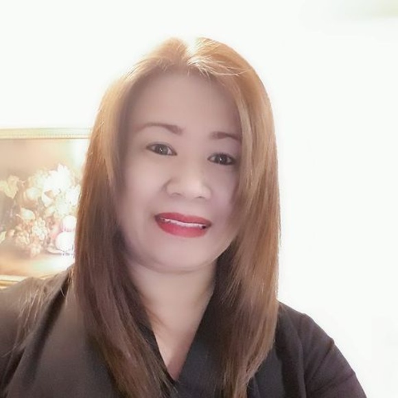 Profile Picture of Jennifer Canlas (@jennifer_canlas) on Poshmark